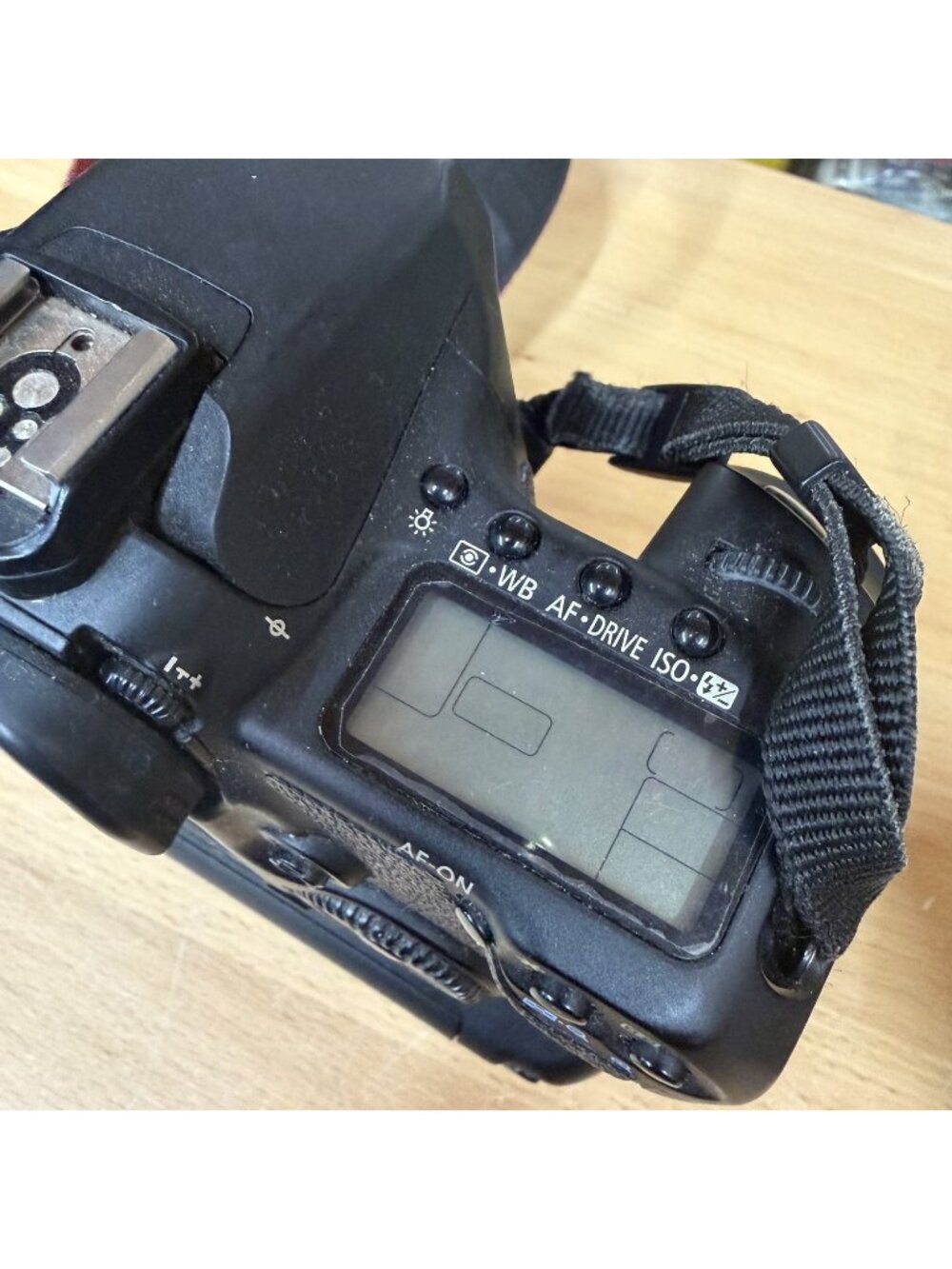 Canon EOS 40D 10.1MP Digital SLR Camera Body Black BG-E2 from JAPAN No Batteries - Picture 4 of 9